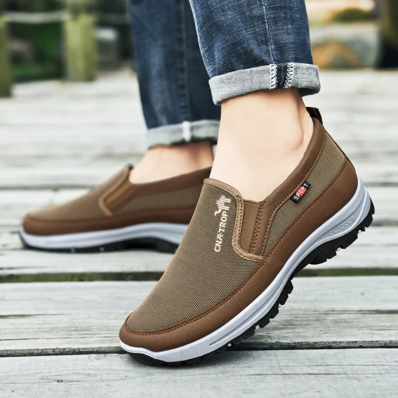 Mocassins clássicos de sola macia antiderrapante para homens, sapatos de condução retrô, sapatos de conforto casual, plus size 47